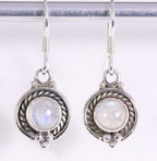 Fijne bewerkte zilveren oorbellen met regenboog maansteen afbeelding 1