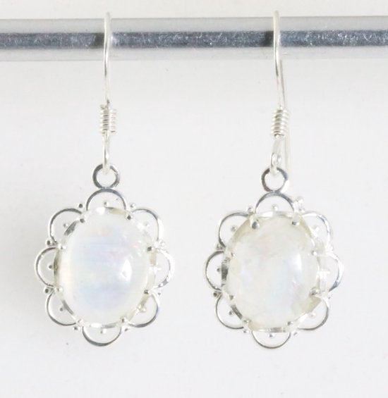 Fijne opengewerkte zilveren oorbellen met regenboog maansteen afbeelding 1