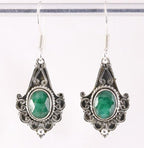 Bewerkte zilveren oorbellen met smaragd afbeelding 1