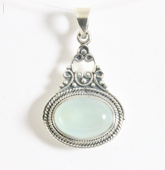 Bewerkte zilveren hanger met aqua chalcedoon afbeelding 1