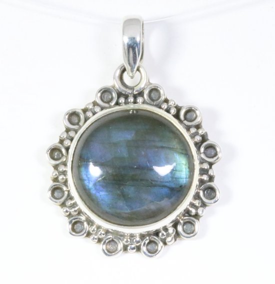 Ronde bewerkte zilveren hanger met labradoriet afbeelding 1