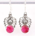 Opengewerkte zilveren oorbellen met robijn afbeelding 1