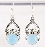Opengewerkte zilveren oorbellen met blauwe chalcedoon afbeelding 1