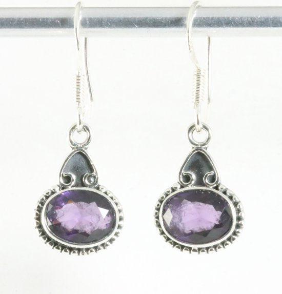 Fijne bewerkte zilveren oorbellen met amethist afbeelding 1