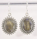 Bewerkte zilveren oorbellen met labradoriet afbeelding 1