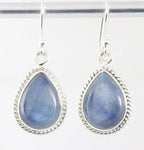 Bewerkte druppelvormige zilveren oorbellen met kyaniet afbeelding 1