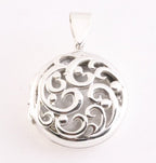 Rond opengewerkt zilveren medaillon afbeelding 1