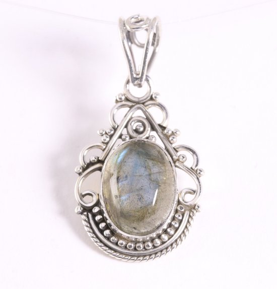 Opengewerkte zilveren hanger met labradoriet afbeelding 1