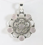 Opengewerkte zilveren hanger met rozenkwarts afbeelding 1