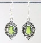 Fijne bewerkte zilveren oorbellen met peridoot afbeelding 1