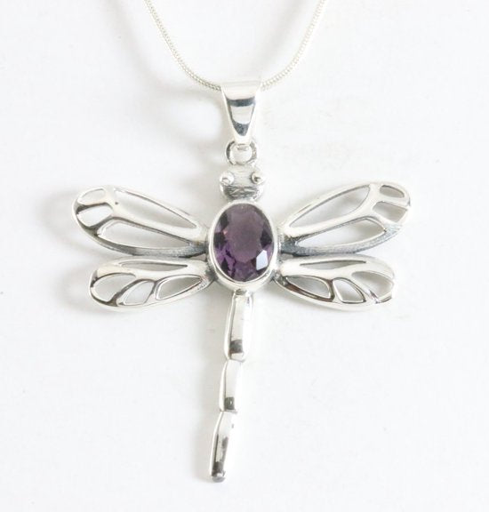 Opengewerkte zilveren libelle hanger met amethist aan ketting afbeelding 1