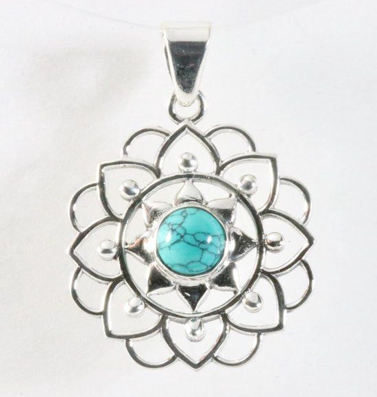 Opengewerkte zilveren hanger met turkoois afbeelding 1
