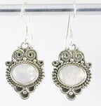 Bewerkte zilveren oorbellen met regenboog maansteen afbeelding 1