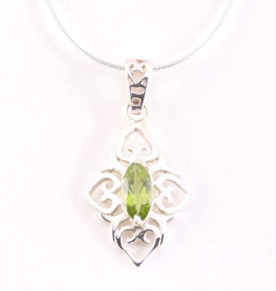 Fijne opengewerkte zilveren hanger met peridoot aan ketting afbeelding 1