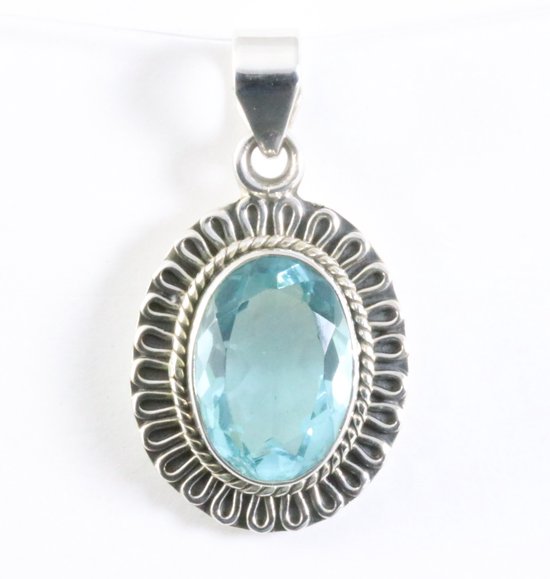 Fijne bewerkte ovale zilveren hanger met blauwe topaas afbeelding 1