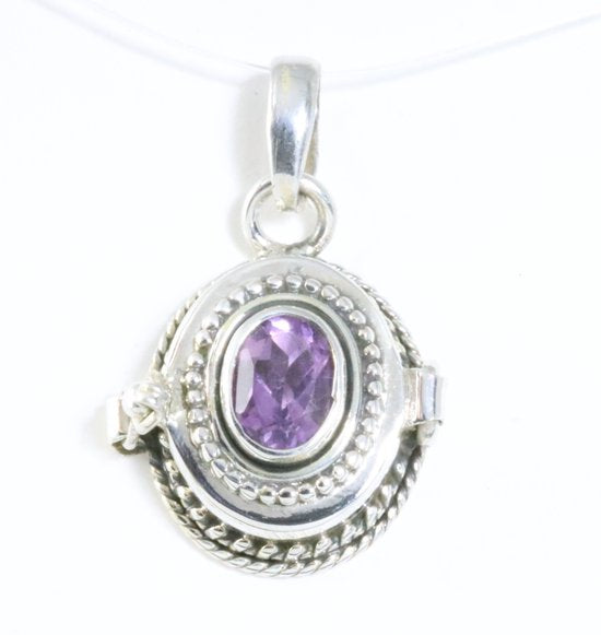 Traditioneel bewerkt zilveren medaillon met amethist afbeelding 1