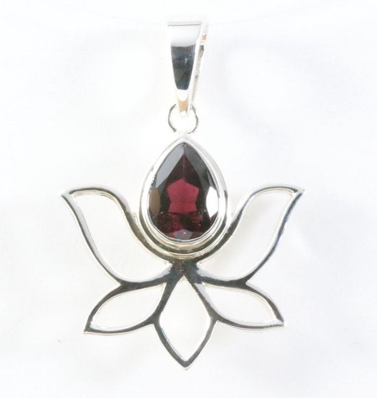 Opengewerkte zilveren lotus bloem hanger met granaat afbeelding 1