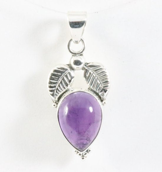 Bewerkte zilveren hanger met amethist afbeelding 1