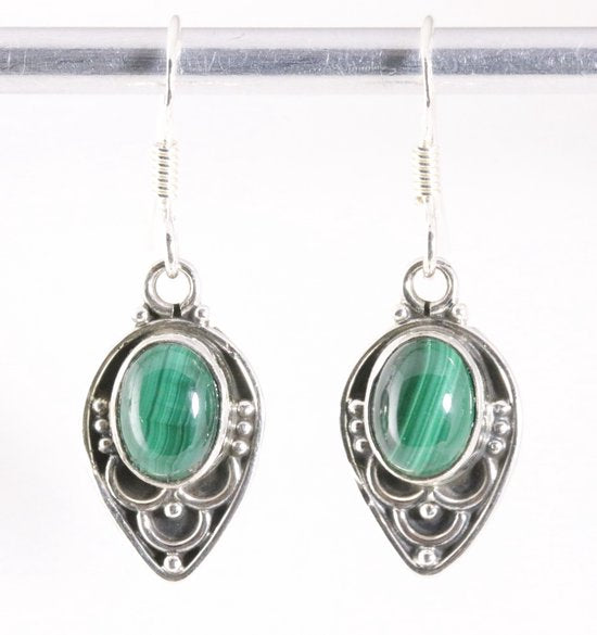 Fijne bewerkte zilveren oorbellen met malachiet afbeelding 1