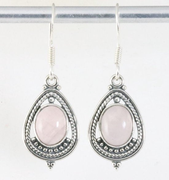 Opengewerkte zilveren oorbellen met rozenkwarts afbeelding 1
