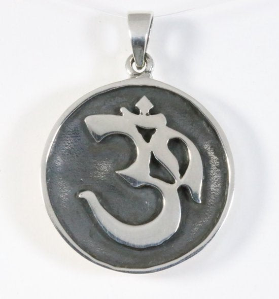 Grote ronde zilveren hanger met ohm teken afbeelding 1