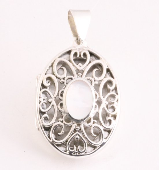 Opengewerkt ovaal zilveren medaillon met parelmoer afbeelding 1
