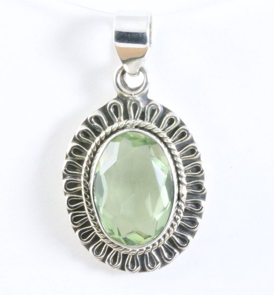 Fijne bewerkte ovale zilveren hanger met groene amethist afbeelding 1