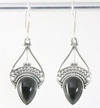 Opengewerkte zilveren oorbellen met onyx afbeelding 1