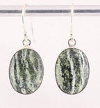 Ovale zilveren oorbellen met groene Zwitserse opaal afbeelding 1