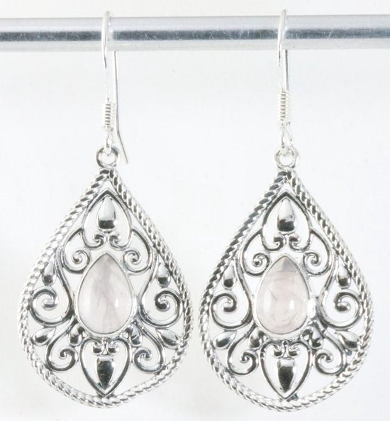 Opengewerkte zilveren oorbellen met rozenkwarts afbeelding 1