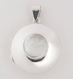 Rond hoogglans zilveren medaillon met parelmoer afbeelding 1