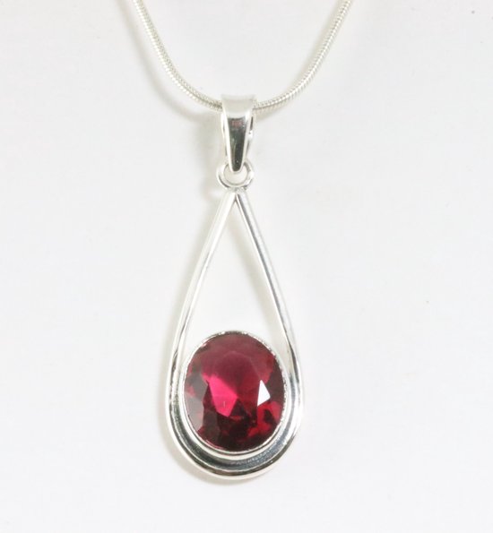 Opengewerkte zilveren hanger met roze toermalijn aan ketting afbeelding 1