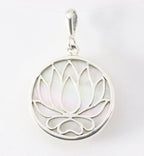 Ronde zilveren lotus bloem hanger met parelmoer afbeelding 1