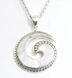 Bewerkte zilveren hanger met parelmoer aan ketting afbeelding 6