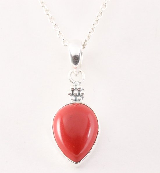 Bewerkte zilveren hanger met rode koraal steen aan ketting afbeelding 1