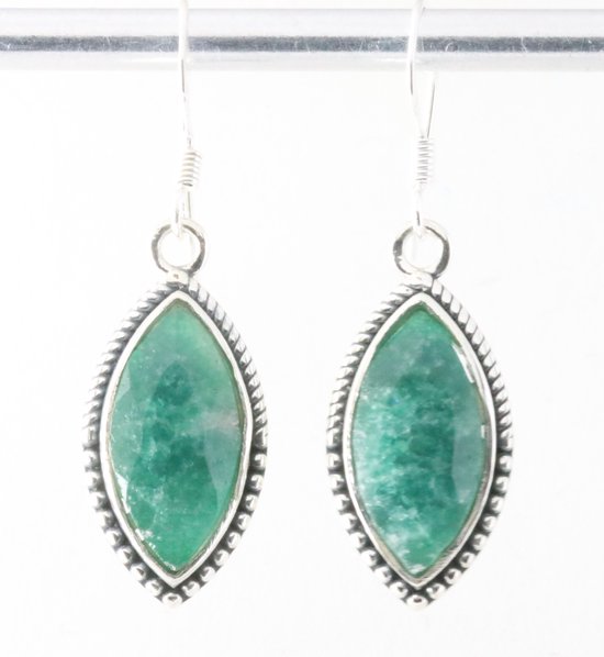 Bewerkte zilveren oorbellen met smaragd afbeelding 1