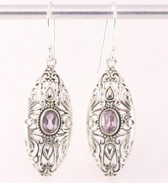Lange opengewerkte zilveren oorbellen met amethist afbeelding 1
