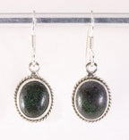 Fijne bewerkte zilveren oorbellen met zwarte opaal afbeelding 1