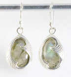 Bewerkte zilveren oorbellen met labradoriet afbeelding 1
