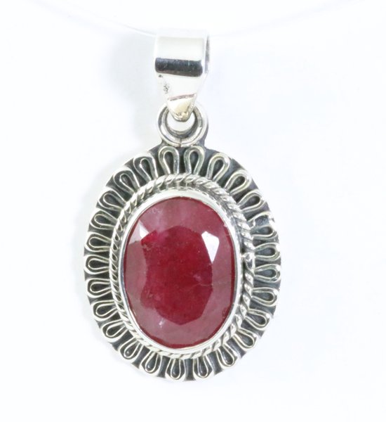 Fijne bewerkte ovale zilveren hanger met robijn afbeelding 1