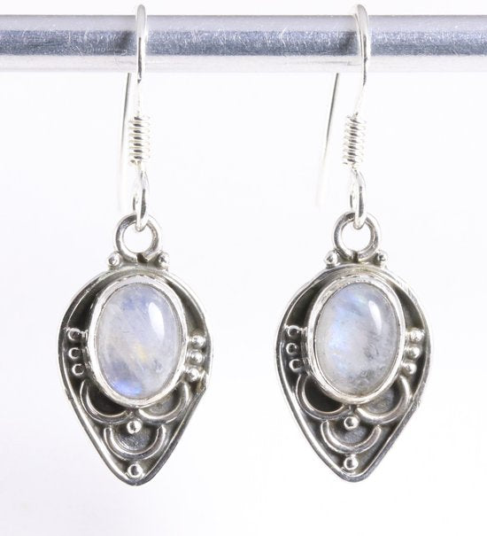 Fijne bewerkte zilveren oorbellen met regenboog maansteen afbeelding 1