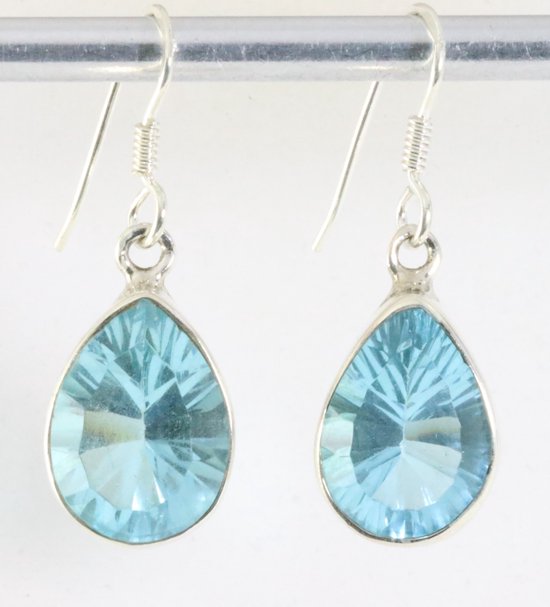 Druppelvormige zilveren oorbellen met blauwe topaas afbeelding 1
