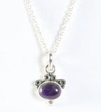 Fijne bewerkte zilveren hanger met amethist aan ketting afbeelding 1