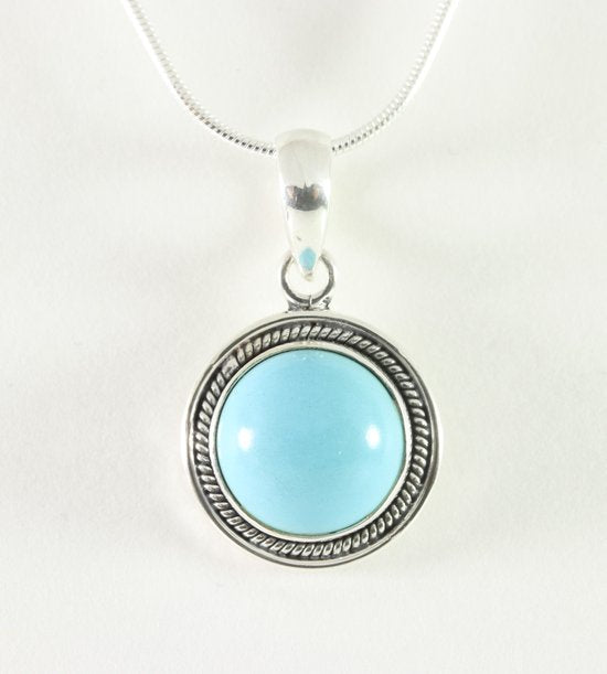 Ronde bewerkte zilveren hanger met amazone turkoois aan ketting afbeelding 1