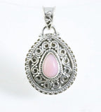 Bewerkte druppelvormige zilveren hanger met roze opaal afbeelding 1