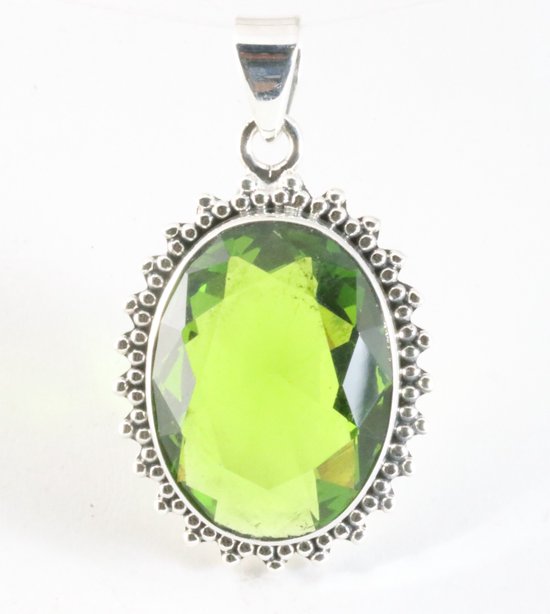 Bewerkte zilveren hanger met peridoot afbeelding 1
