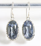 Bewerkte zilveren oorbellen met tanzaniet afbeelding 1