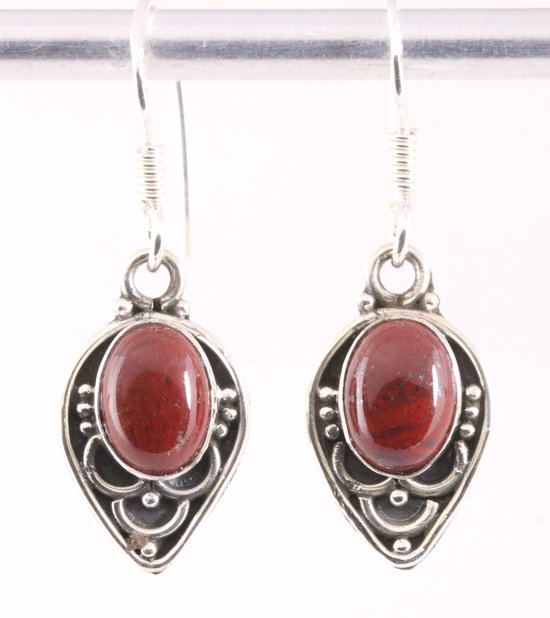 Fijne bewerkte zilveren oorbellen met rode jaspis afbeelding 1
