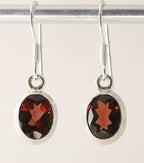 Fijne ovale zilveren oorbellen met granaat afbeelding 1