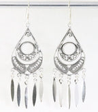 Traditionele lange zilveren filigrein oorbellen afbeelding 1